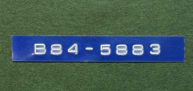 山崎翠祥「薔薇(木製額)」油絵・F4号 額裏拡大画像(「一枚の繪」管理番号シール)