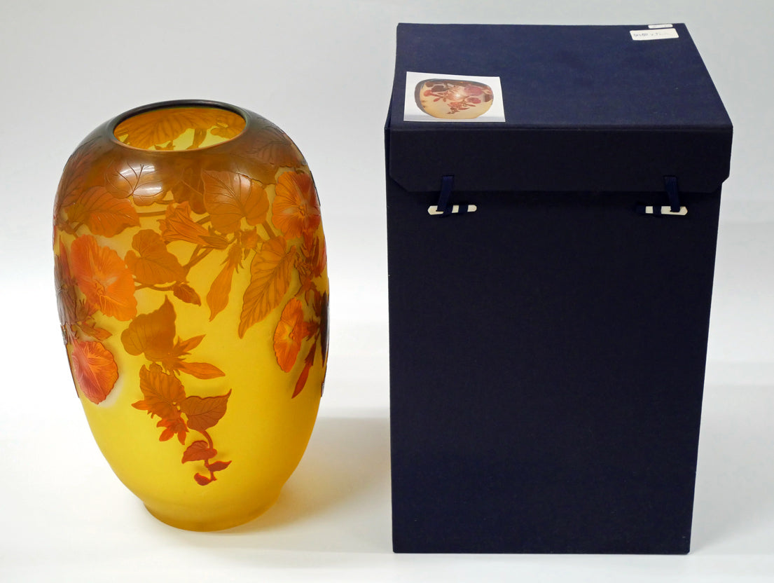 エミール　ガレ（Emile　Galle）「朝顔文花入」被せガラス・アシッド　付属品画像（布タトウ箱付き）