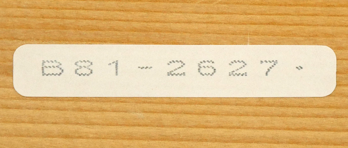 秋元清弘「犬吠埼」油絵・変形15号　裏側拡大画像（「一枚の繪」管理番号シール）