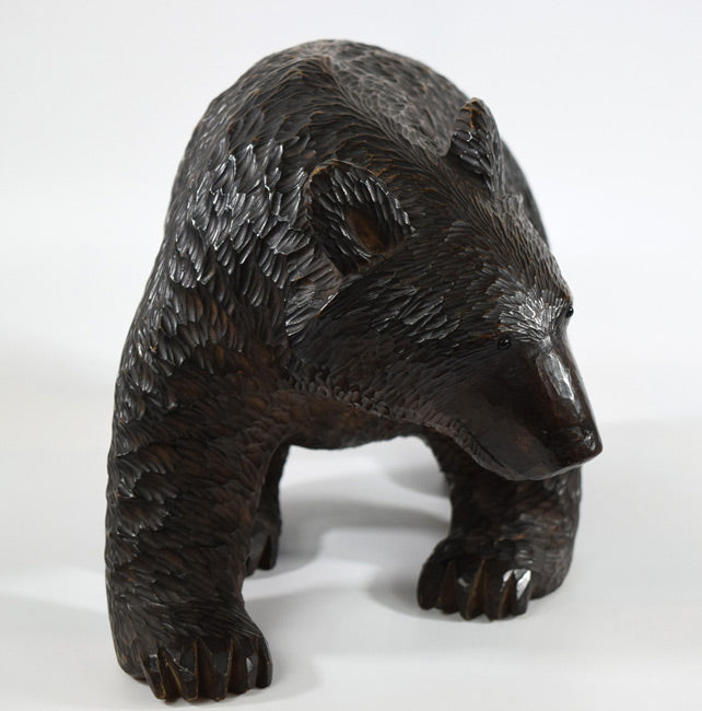 アラキ作「這い熊」木彫作品　全体画像3