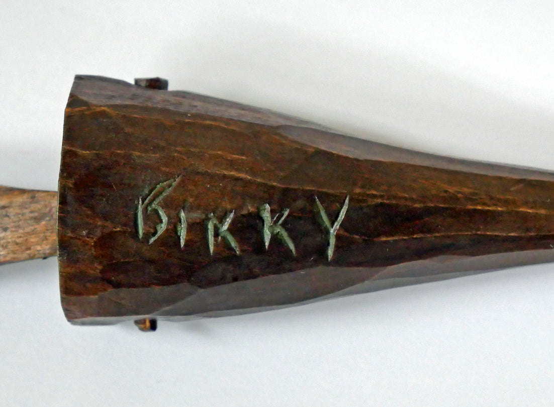 砂澤ビッキ「樹鈴ペンダント（約18.7cm）」木彫作品　サイン拡大画像