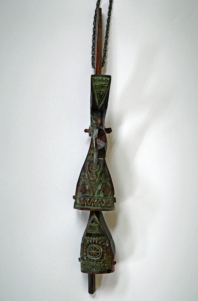 砂澤ビッキ「樹鈴二連啄木鳥（キツツキ）ペンダント（約21.7cm）」木彫作品　作品全体画像2