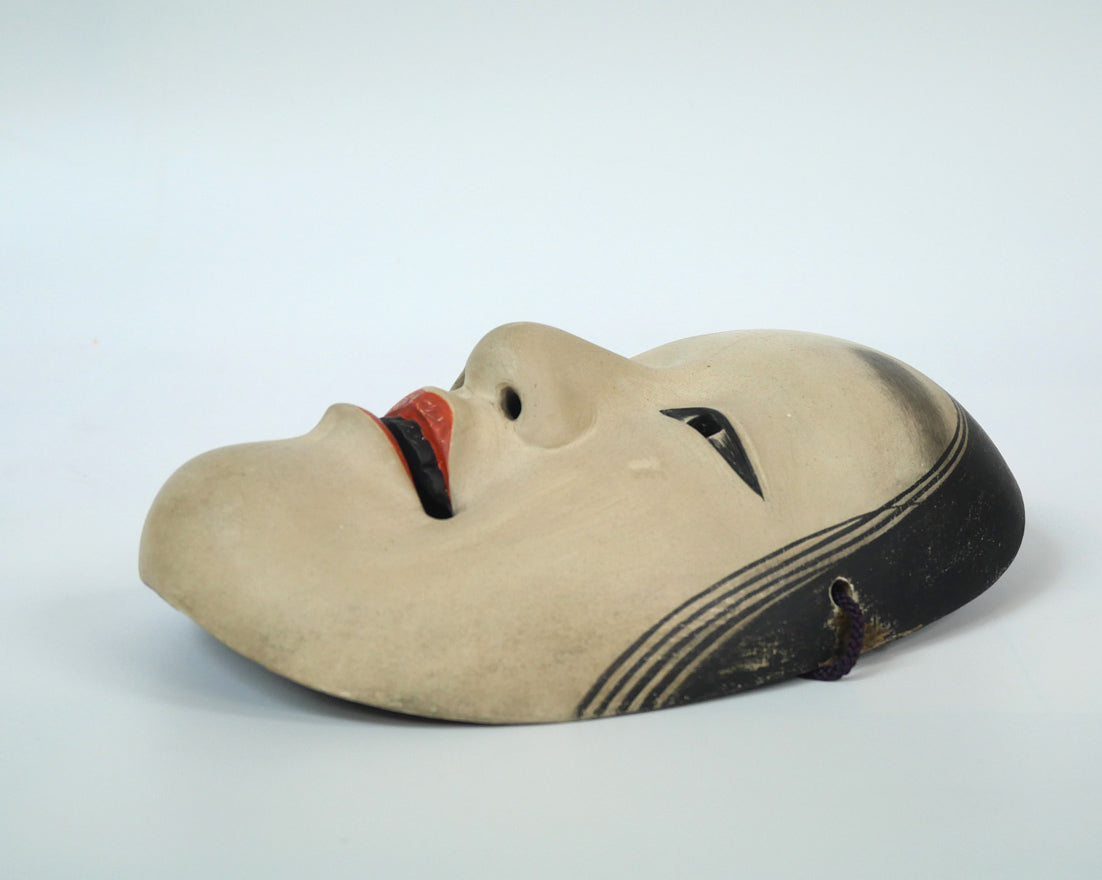 羽生光善「孫次郎」木彫彩色能面・共箱・面袋付　作品全体画像3