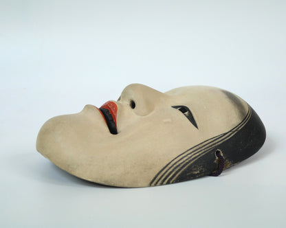 羽生光善「孫次郎」木彫彩色能面・共箱・面袋付　作品全体画像3