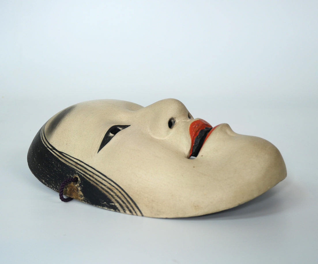 羽生光善「孫次郎」木彫彩色能面・共箱・面袋付　作品全体画像4