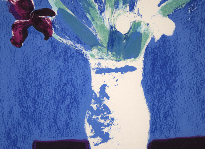 ベルナール・カトラン「青い背景のアイリスの花束」リトグラフ　拡大画像2