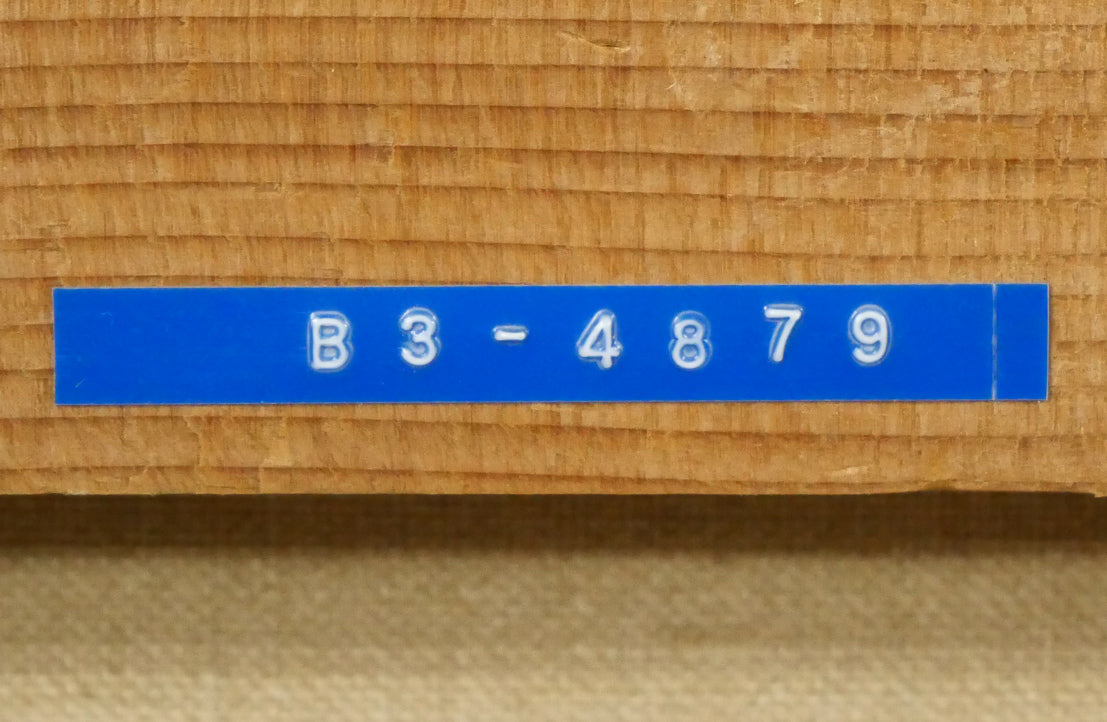 串田都美雄「語り」油絵・F4号　裏側拡大画像1（「一枚の繪」管理番号シール）