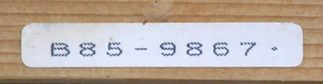 望月一雄「埴輪」油絵・F4号　裏側拡大画像（「一枚の繪」管理番号シール）