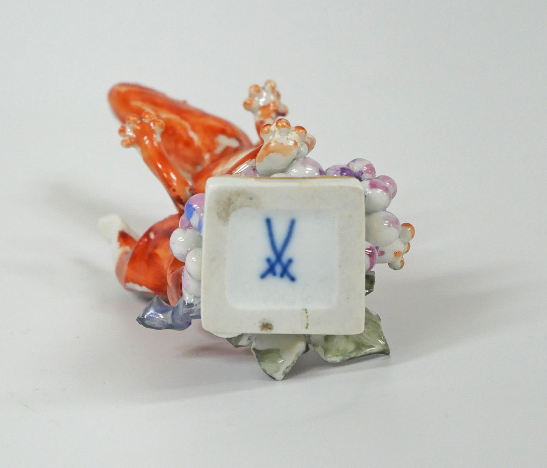ペーター　シュトラング（PETER　STRANG）「きつねとぶどう（イソップ物語）」マイセン磁器（MEISSEN）　作品裏側画像（窯印）