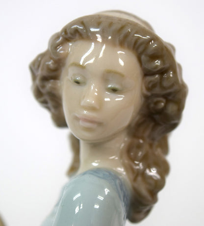 リヤドロ「春のお庭に帰って」磁器フィギュア　拡大画像2