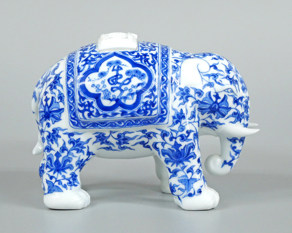 十四代辻常陸「染付吉祥文象香炉」磁器・共箱　全体画像4