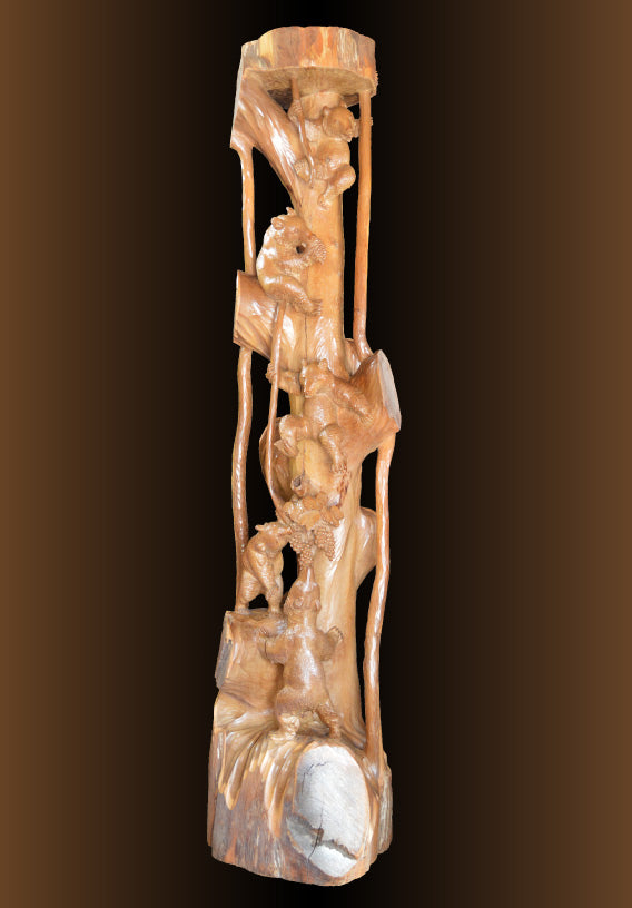 藤戸竹喜「群熊」木彫（オンコ一木造り）高さ2ｍ40ｃｍ　2