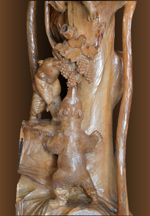 藤戸竹喜「群熊」木彫（オンコ一木造り）高さ2ｍ40ｃｍ　6