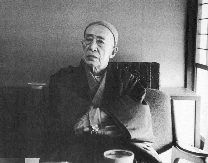 石黒宗麿「灰失透釉壺」清水卯一箱　画集掲載作品3