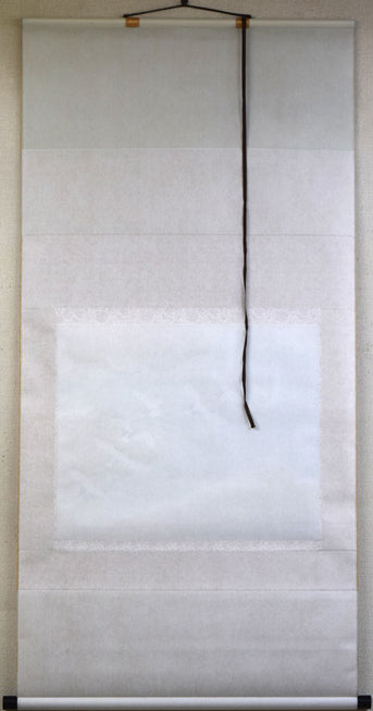 川端龍子「虹の如く」複製工芸掛軸・共箱　作品裏側画像
