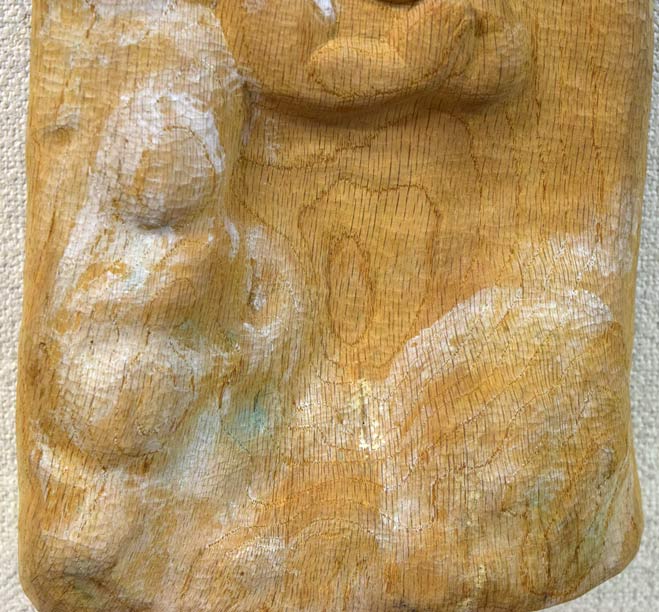 牧田善晴「飛天」木彫作品に彩色　拡大画像6