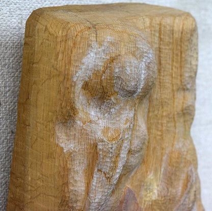 牧田善晴「飛天」木彫作品に彩色　拡大画像2